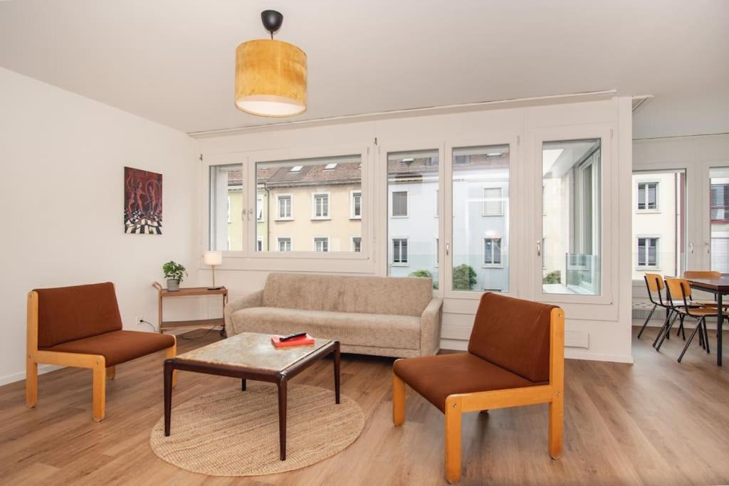 Spacious Apartment Next To Rhine バーゼル エクステリア 写真